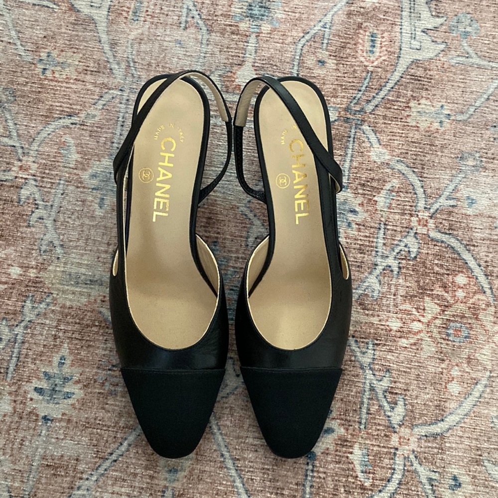Chanel Slingbacks. Size 37